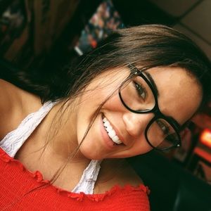 Meet your Posher, Kayley